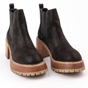 MIA Platform Chelsea Boot
